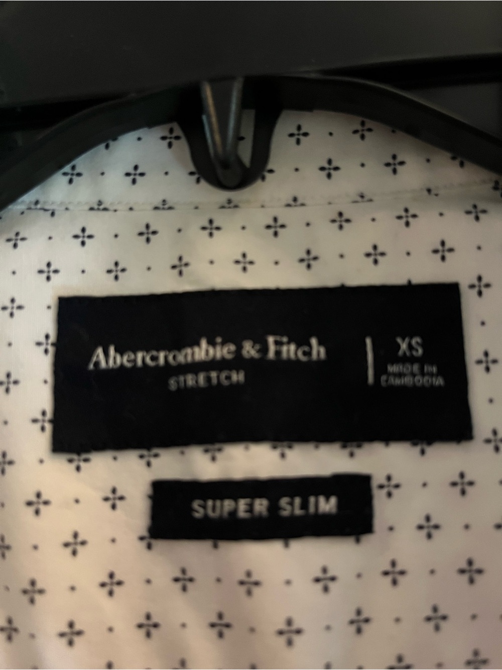 Abercrombie & Fitch White Short-Sleeve Button-Down with Micro Dot Pattern - Picture 3 of 3